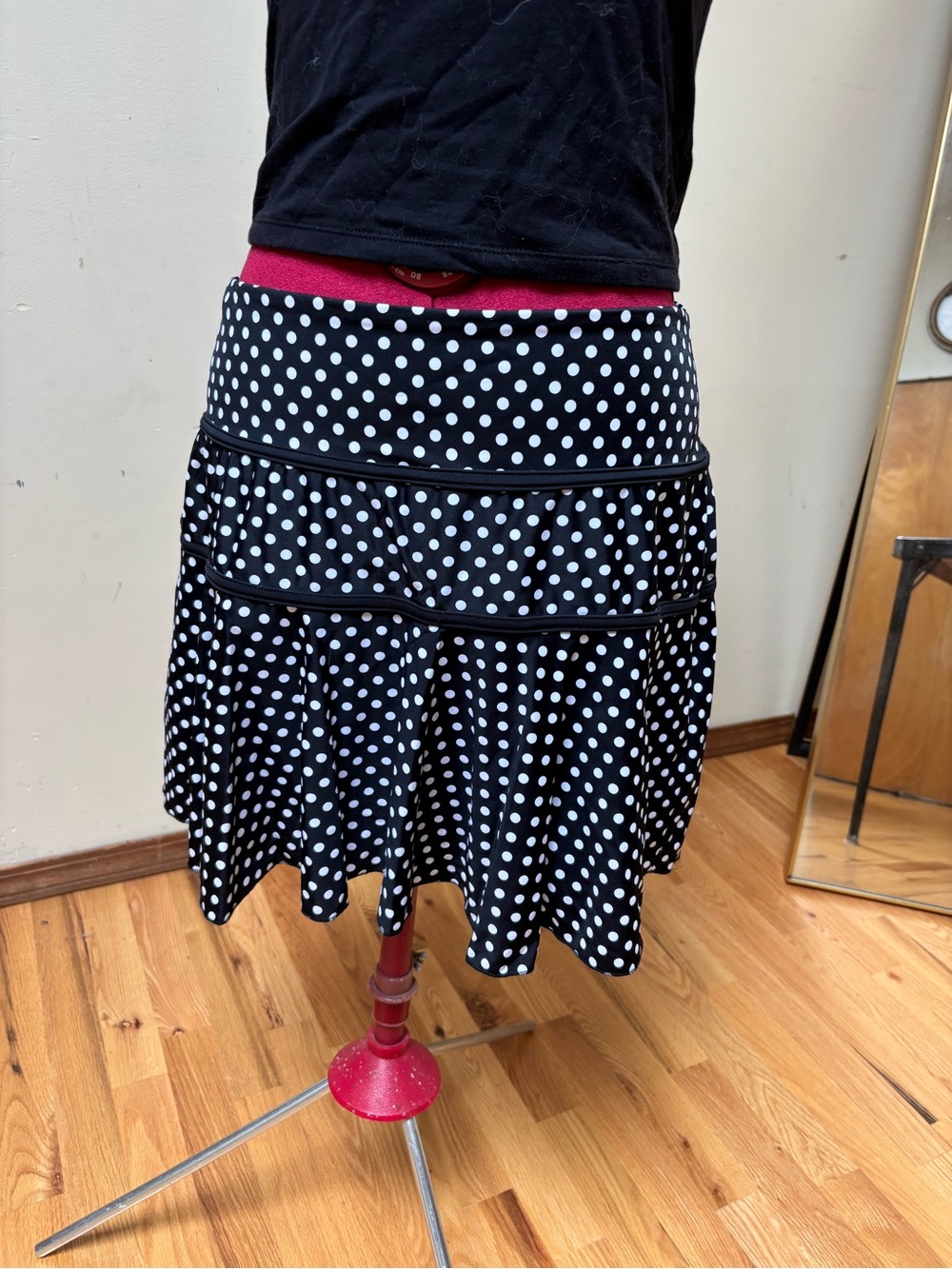 Vintage Polka Dot Tiered Active Skort